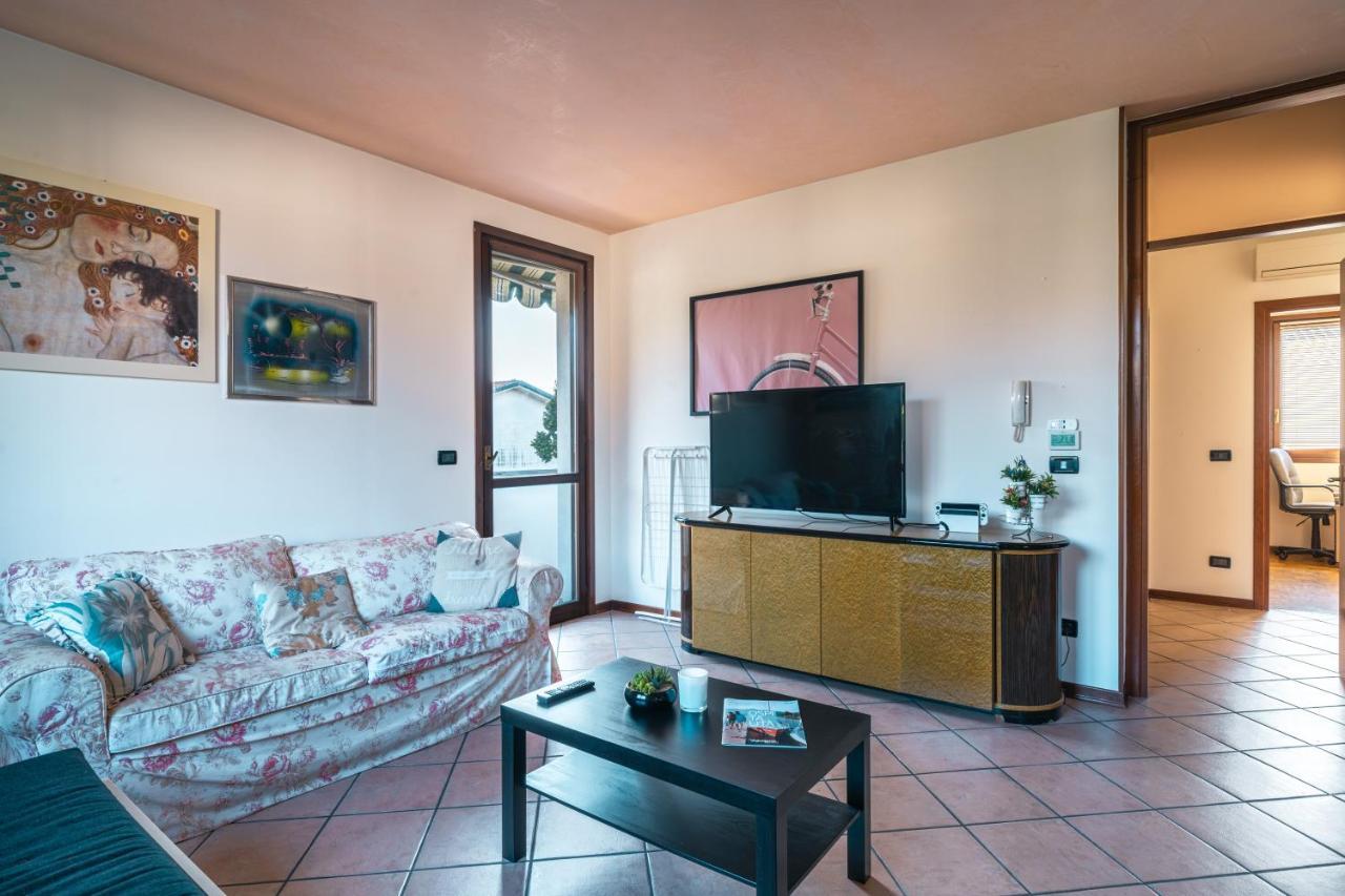 Te Vojo Ben -Furnished Flat- Apartment Santa Maria Di Sala Exterior photo