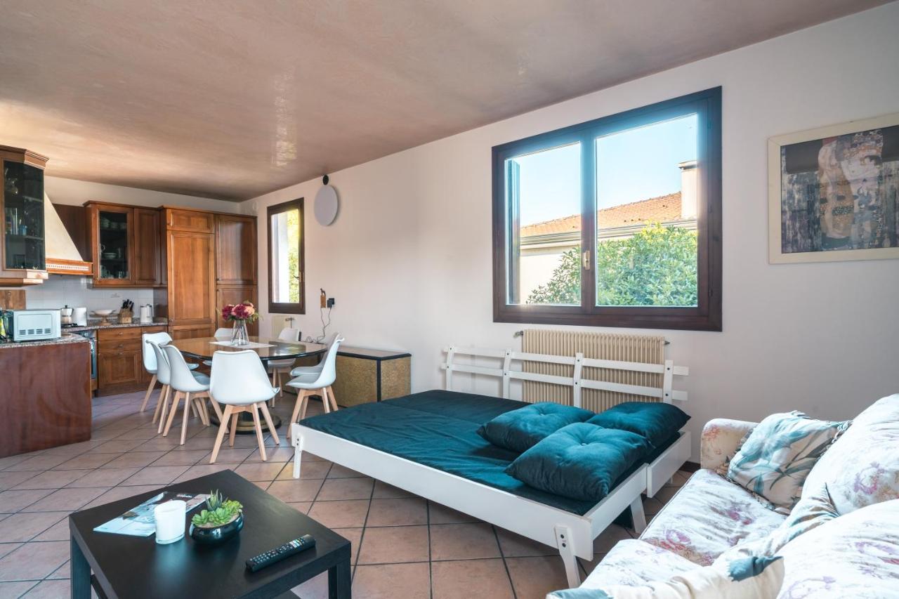Te Vojo Ben -Furnished Flat- Apartment Santa Maria Di Sala Exterior photo
